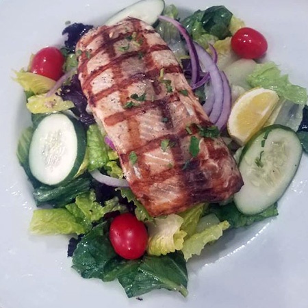salmon-salad-al-zaytouna